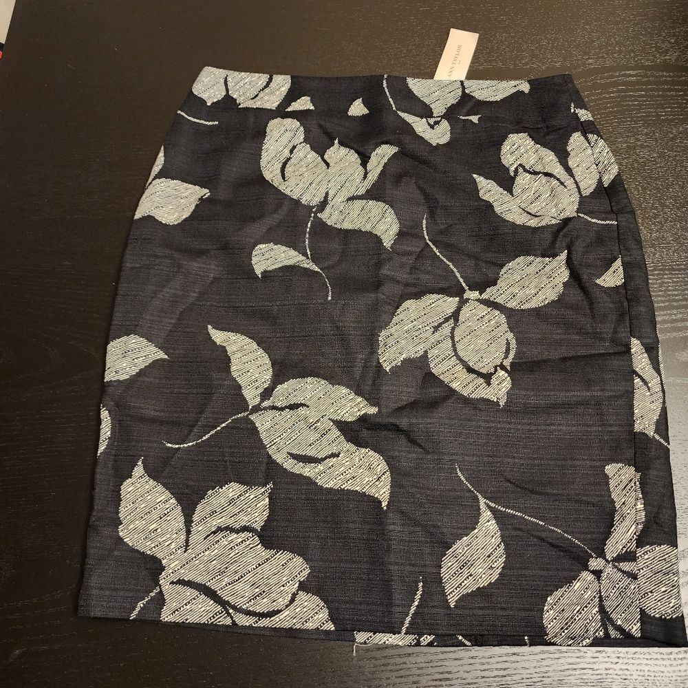 ANN TAYLOR PETITE  Patterned Pencil Skirt